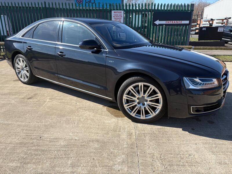 AUDI A8