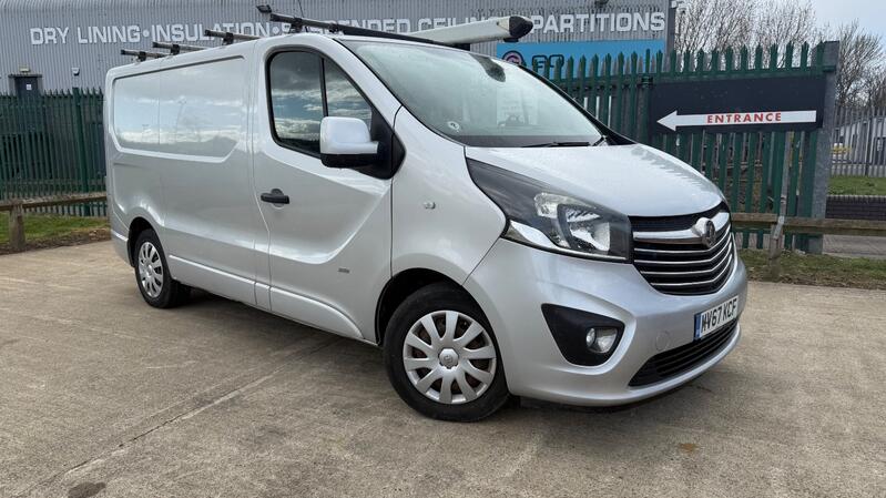 VAUXHALL VIVARO