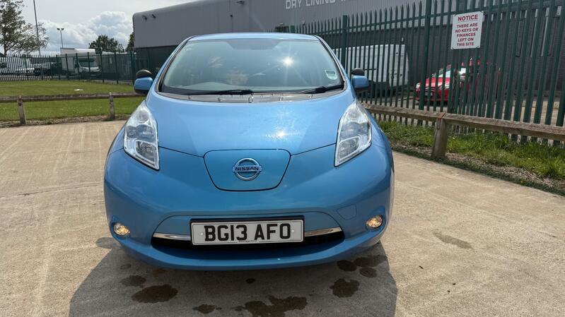 NISSAN LEAF